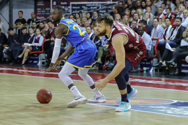 年轻选手提 年轻选手提