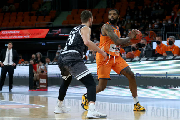 中国球员赴 中国球员赴