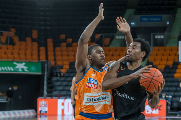 她不仅是家 她不仅是家