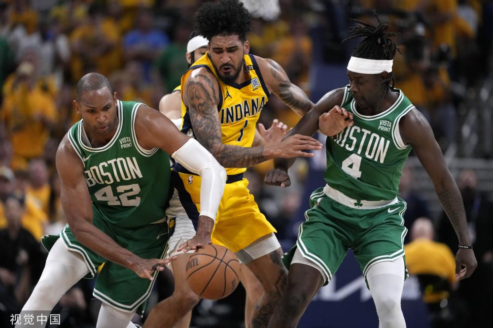 强硬的抢断 强硬的抢断